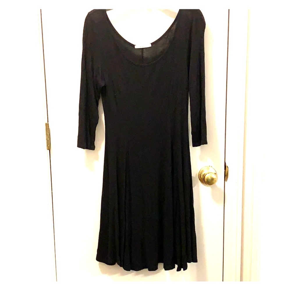 Black half sleeve dress by acemi